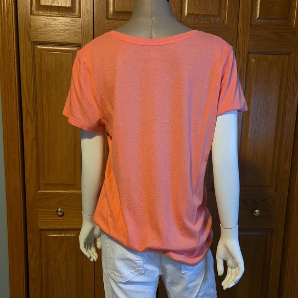 GAP Coral V-Neck Short Sleeve Tee - Picture 3 of 4